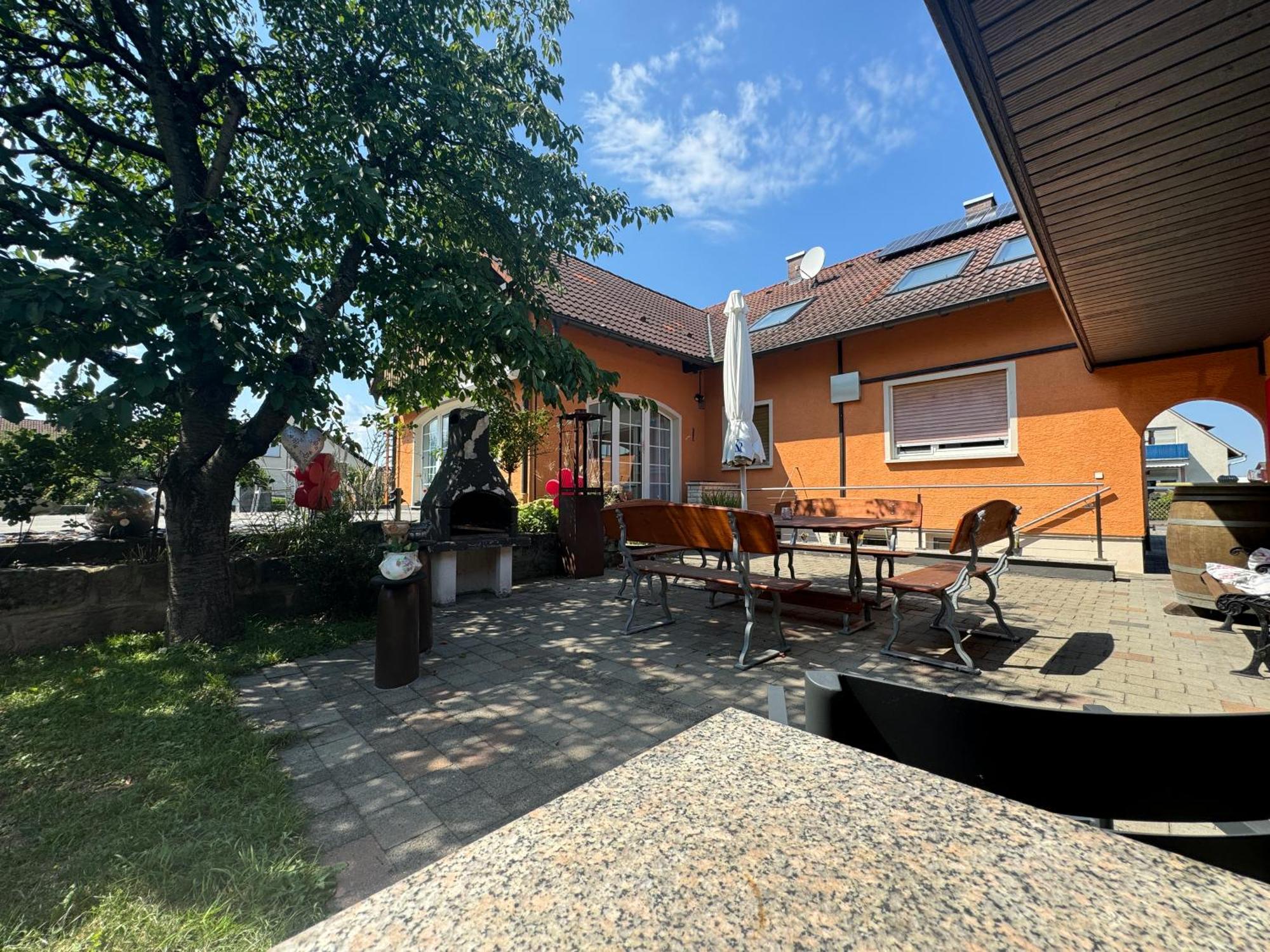 B&B'S Im Aischgrund Adelsdorf Esterno foto