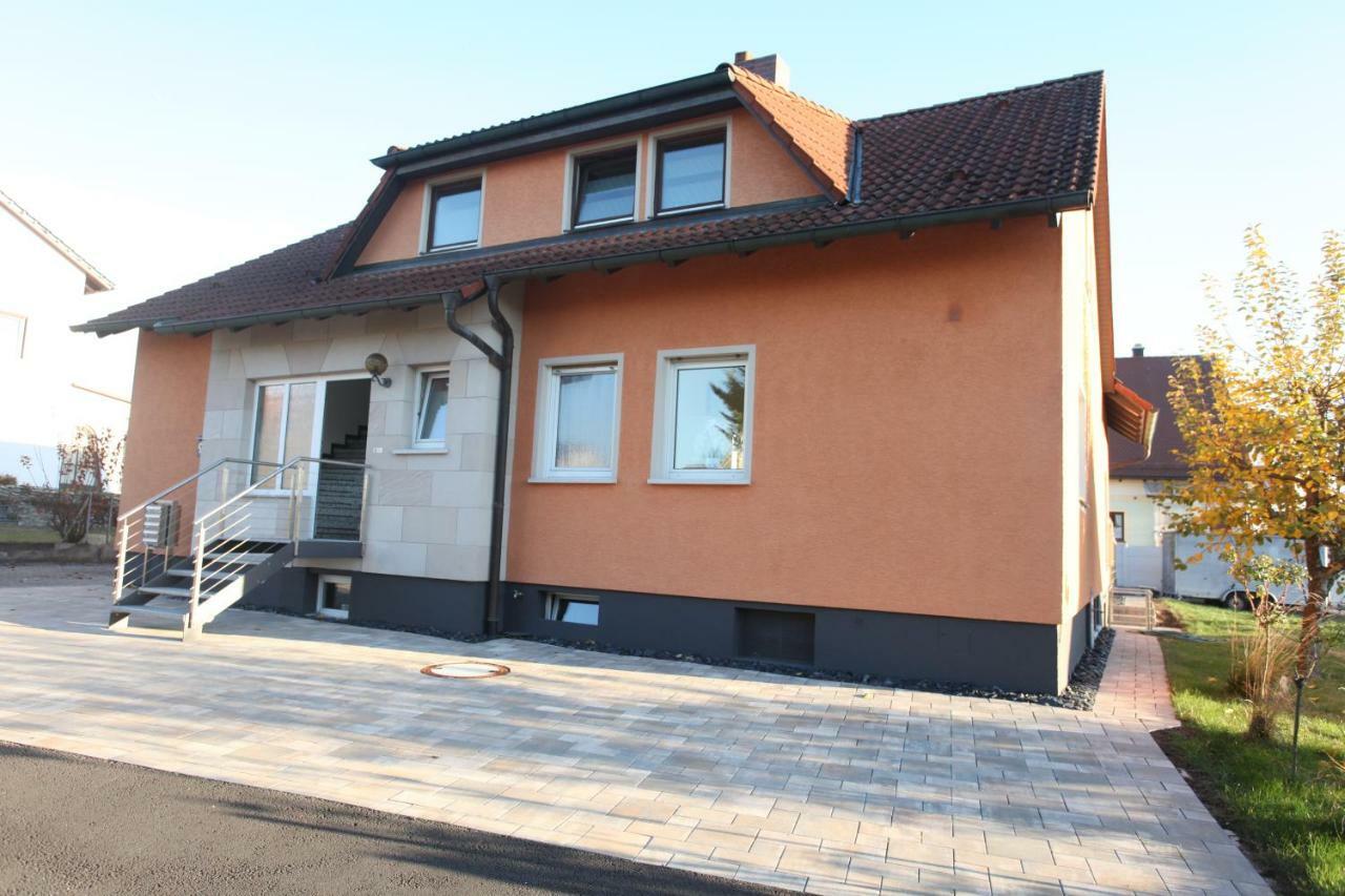 B&B'S Im Aischgrund Adelsdorf Esterno foto