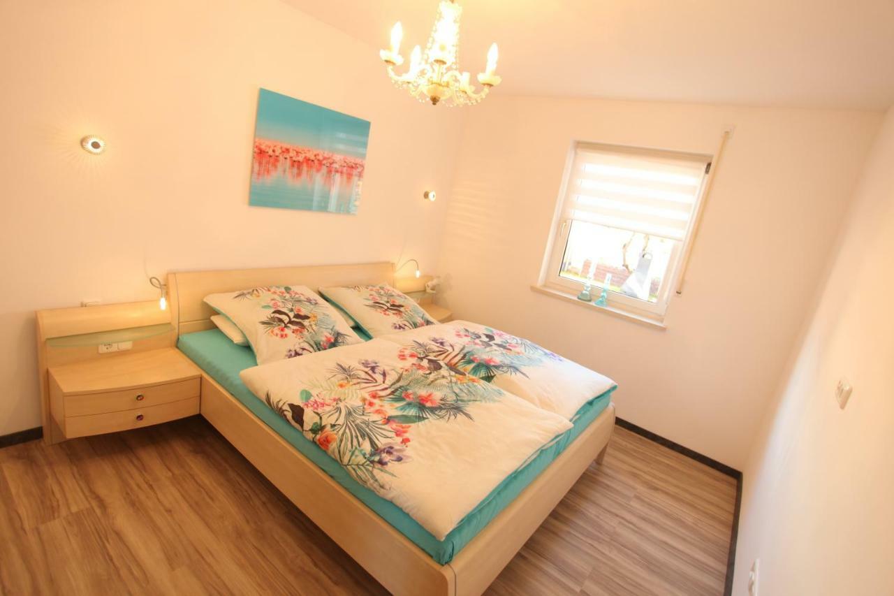 B&B'S Im Aischgrund Adelsdorf Esterno foto